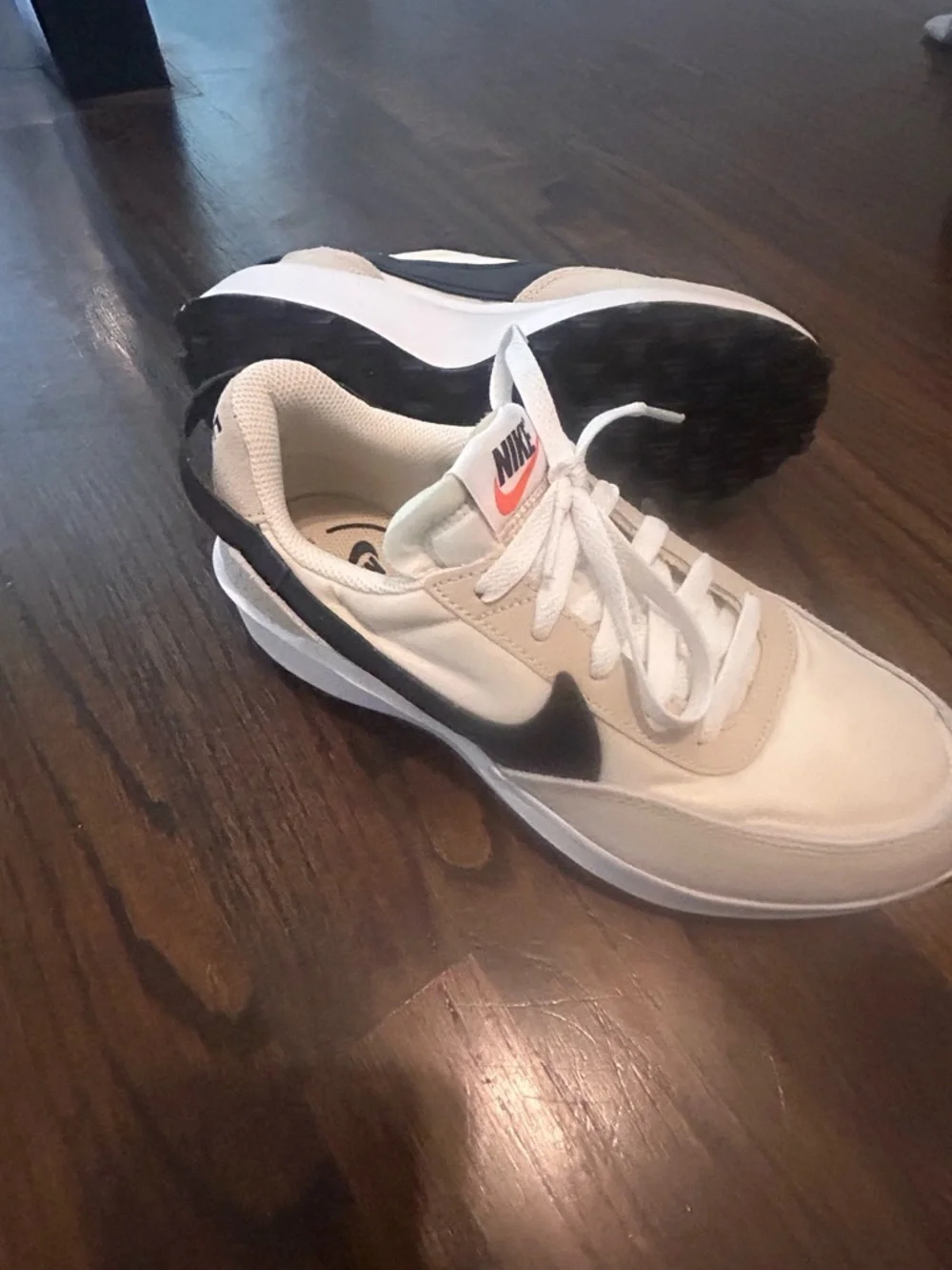 Nike women’s Cream and Black Retro-Style Sneakers - Picture 4 of 5